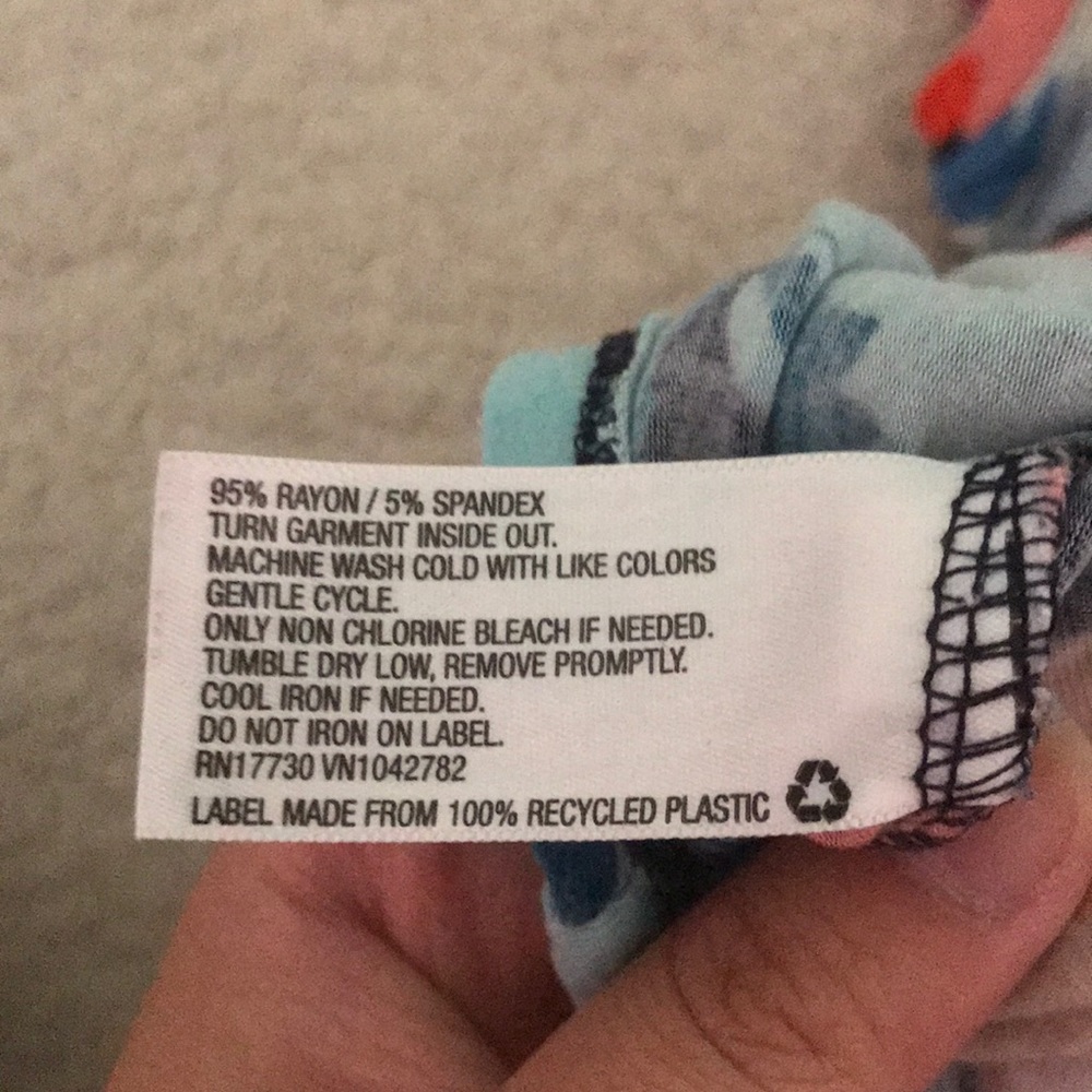 Ava & Vic Splatter Pattern Flowy Tank - image 5